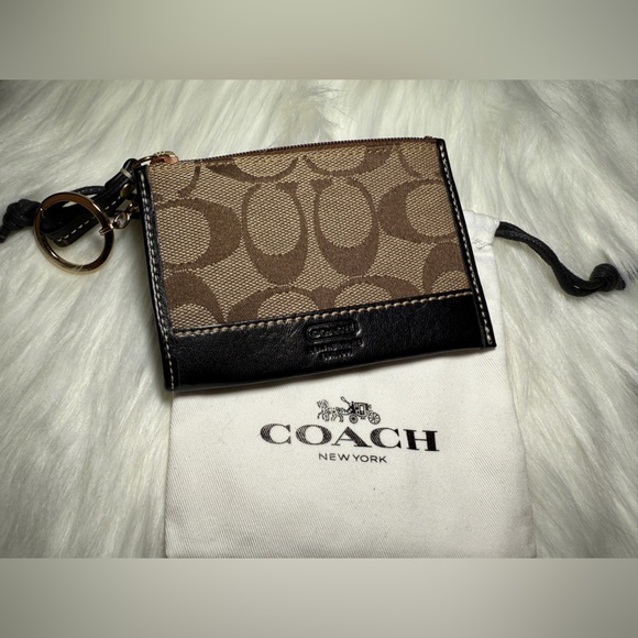 COACH Signature Zip Top Coin Purse, Card holder and keychain! - Picture 2 of 11